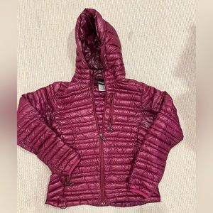 Women's Patagonia down sweater hoody